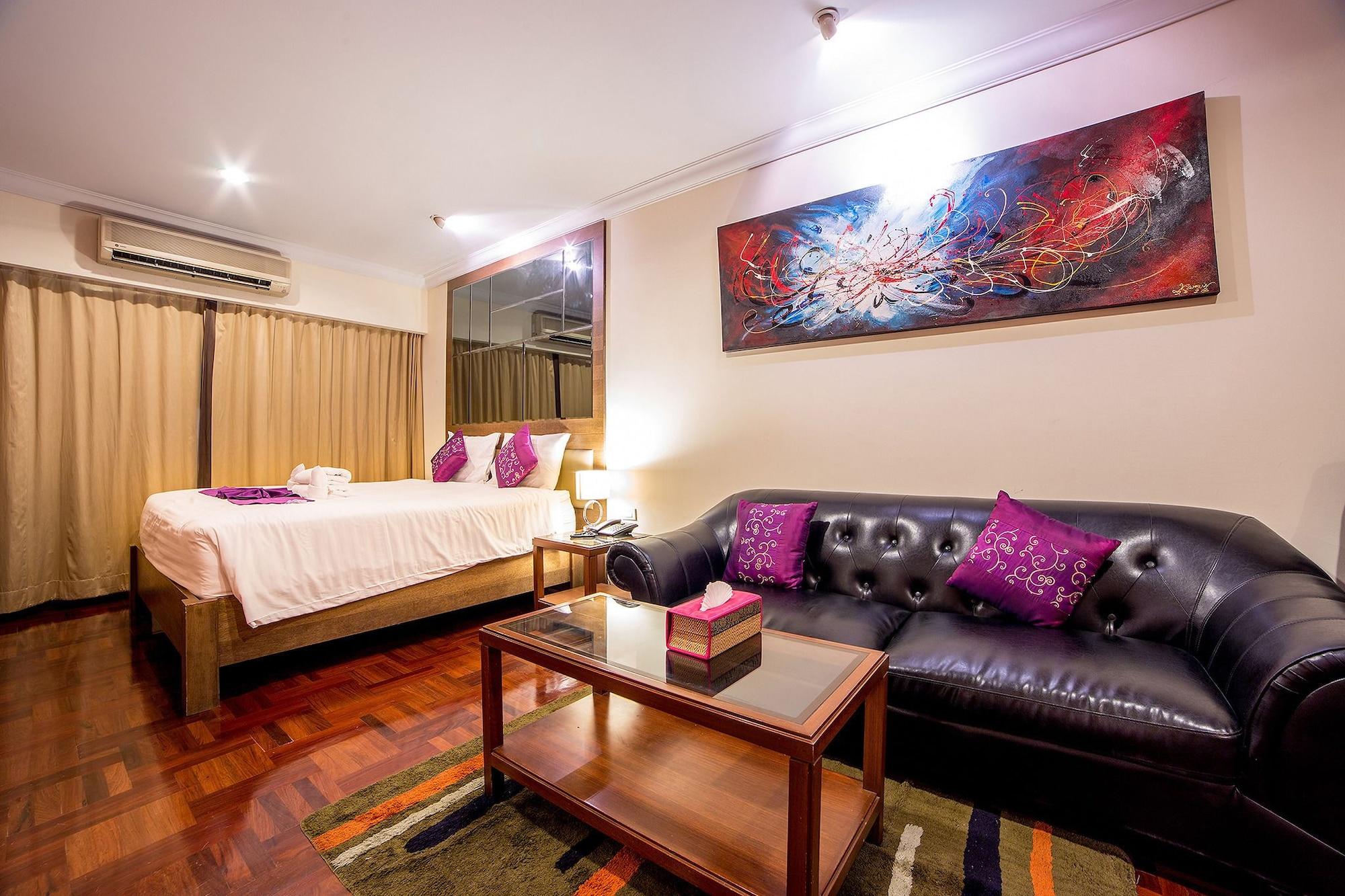 Triple 8 Inn Bangkok Luaran gambar