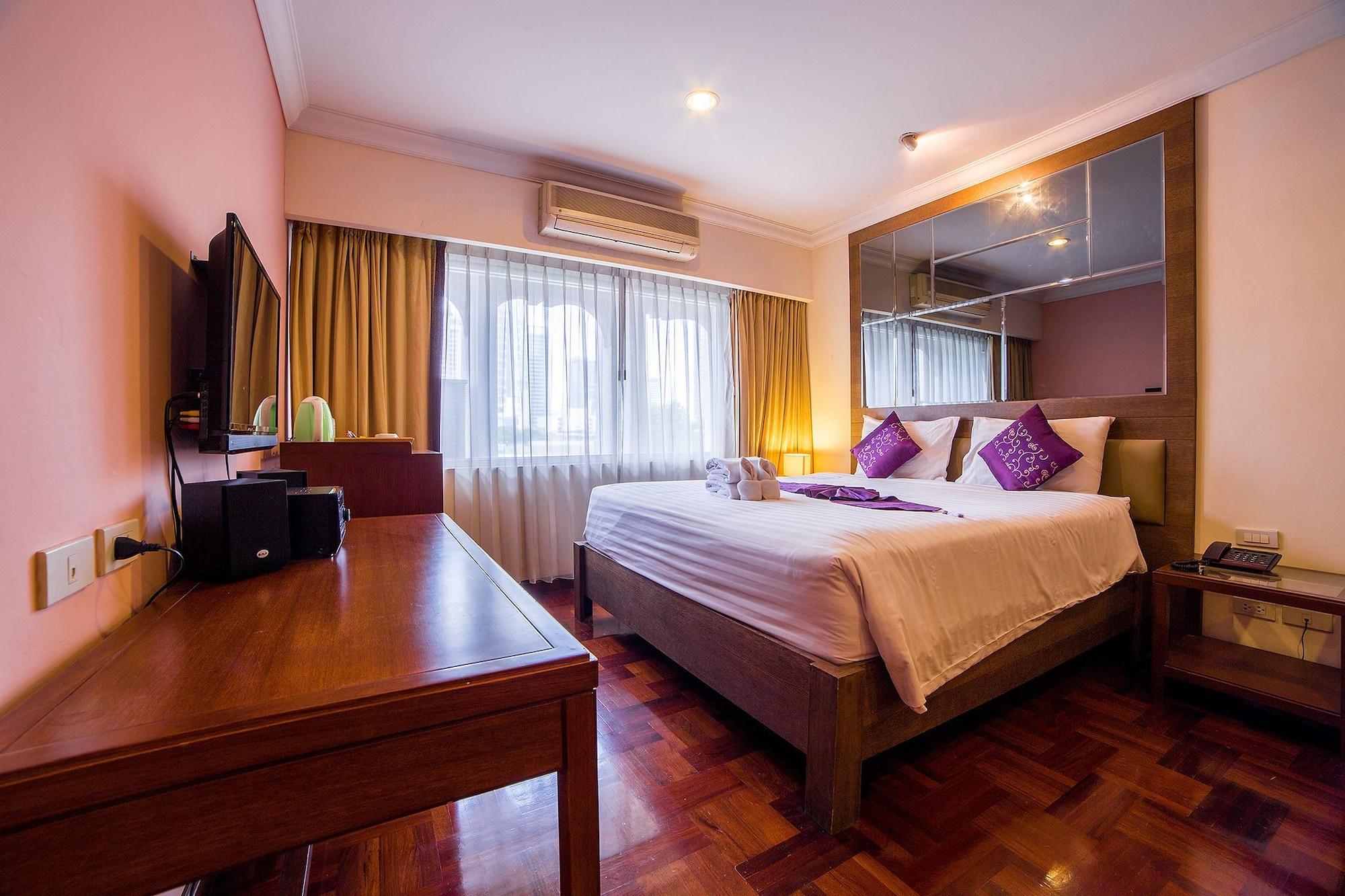 Triple 8 Inn Bangkok Luaran gambar