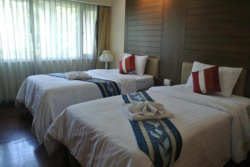 Triple 8 Inn Bangkok Luaran gambar